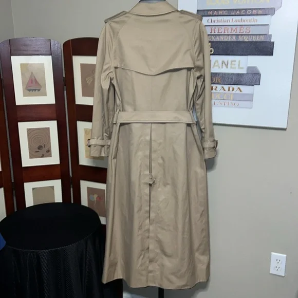 Vintage Burberry tan trench coat 80s - Picture 4 of 12